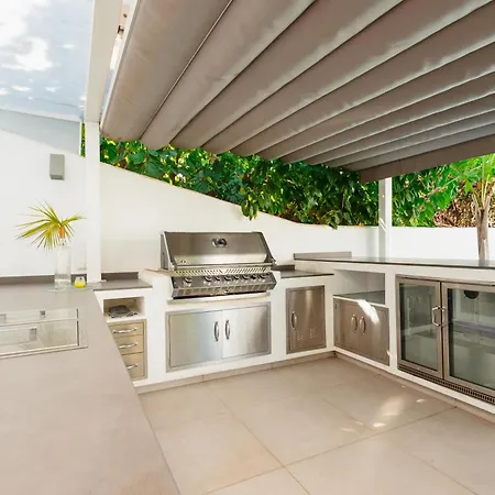 Holiday home 6 Bedroom Villa, With Heated Pool And Sea Views, Next To The Of Costabella