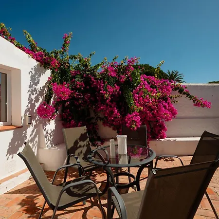 6 Bedroom Villa, With Heated Pool And Sea Views, Next To The Of Costabella Holiday home Marbella