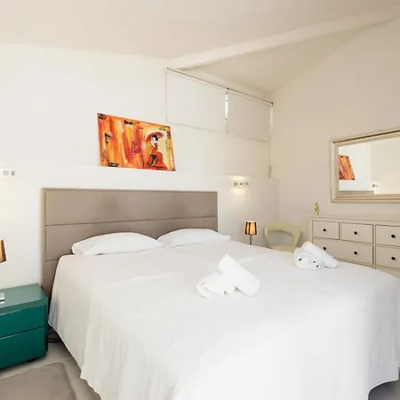 6 Bedroom Villa, With Heated Pool And Sea Views, Next To The Of Costabella Holiday home *