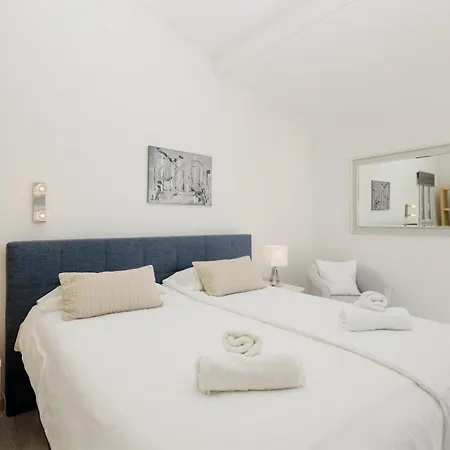 Holiday home 6 Bedroom Villa, With Heated Pool And Sea Views, Next To The Of Costabella *