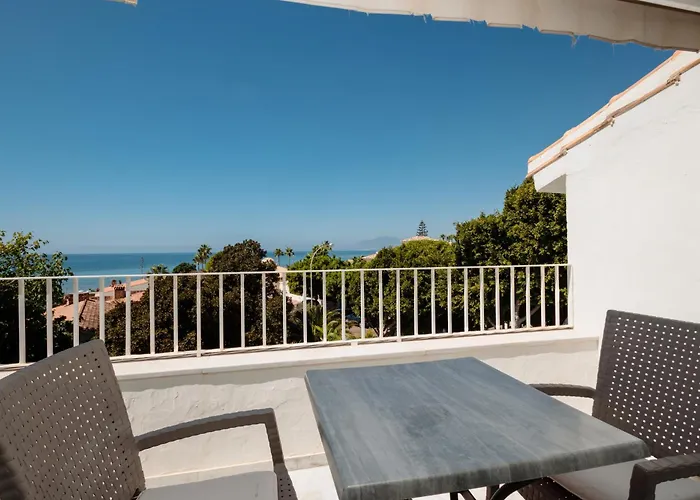 Marbella, Costabella - Beachfront With Heated Pool Ferienhaus *