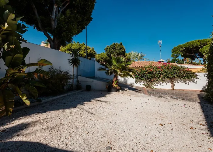 Marbella, Costabella - Beachfront With Heated Pool *