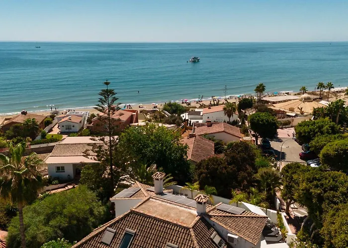 Marbella, Costabella - Beachfront With Heated Pool Ferienhaus *