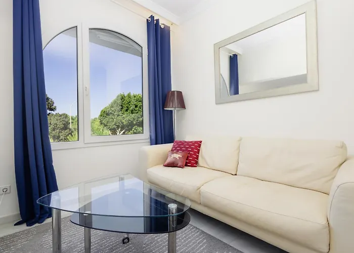 Marbella, Costabella - Beachfront With Heated Pool Ferienhaus *