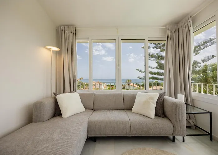 Marbella, Costabella - Beachfront With Heated Pool Ferienhaus