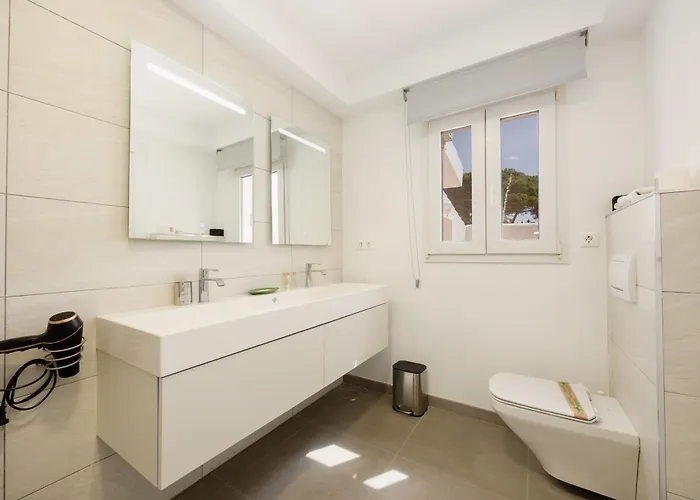 Ferienhaus Marbella, Costabella - Beachfront With Heated Pool