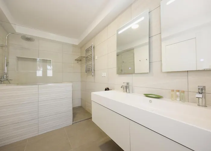 Marbella, Costabella - Beachfront With Heated Pool Ferienhaus Marbella
