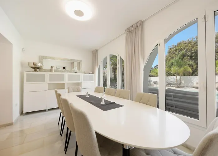 Marbella, Costabella - Beachfront With Heated Pool Marbella